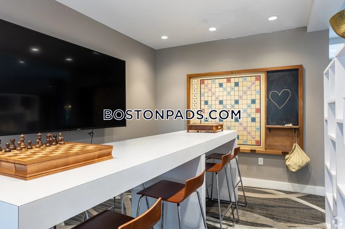 Quincy - 1 Beds, 1 Baths