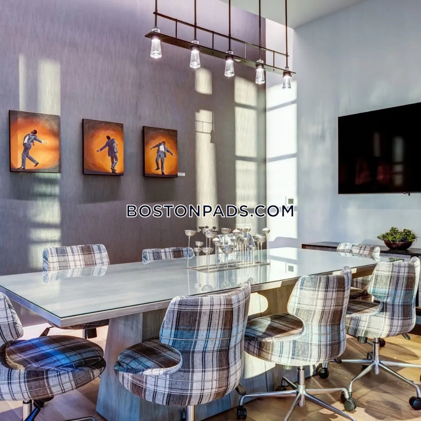 Boston - $6,508+ /month