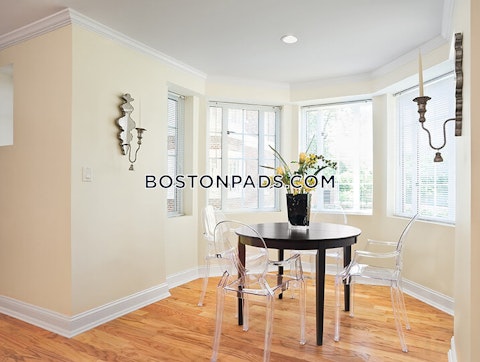 Chapel St. Brookline photo 14