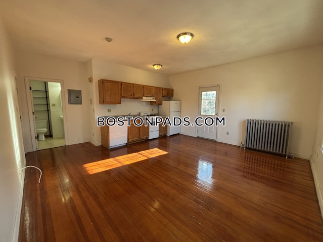 Boston - $2,250+ /mo