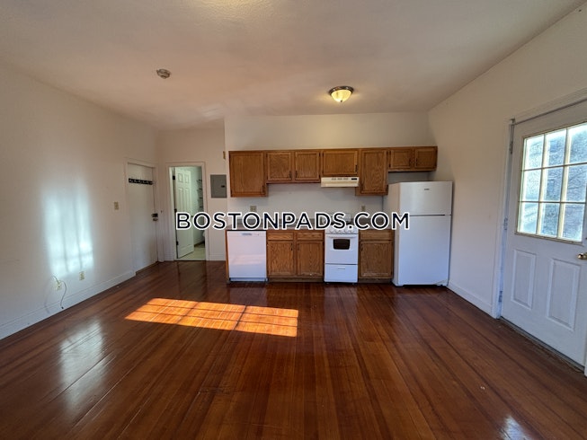 Boston - $2,250+ /mo