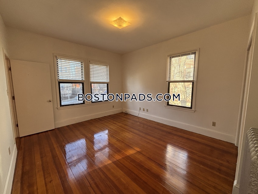 Boston - $2,250+ /month