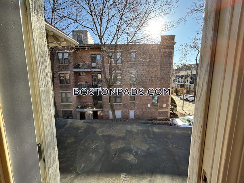 Boston - $2,250+ /month