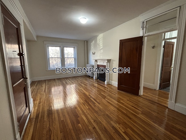 Boston - $3,195+ /mo