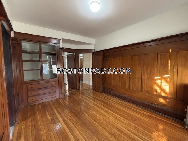 Boston - $3,195+ /mo