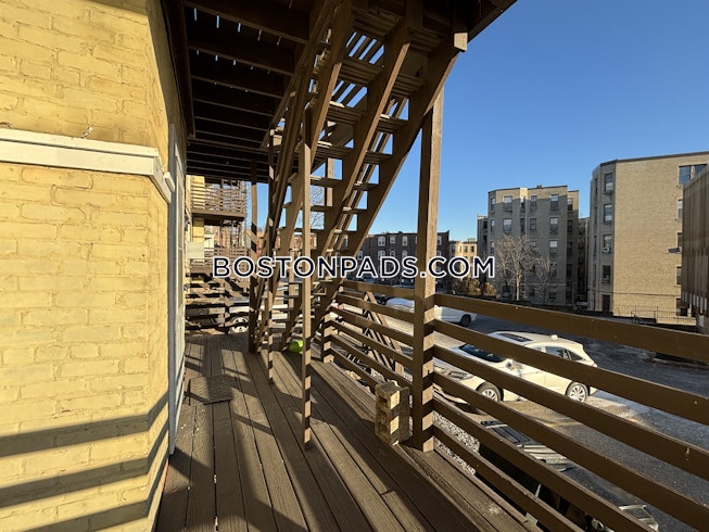 Boston - $3,195+ /mo