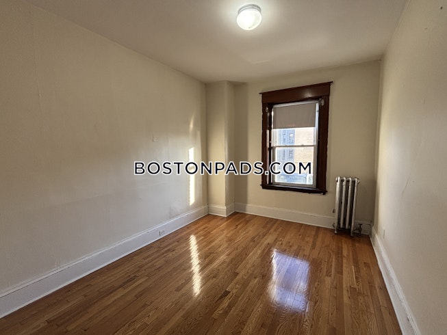 Boston - $3,195+ /mo