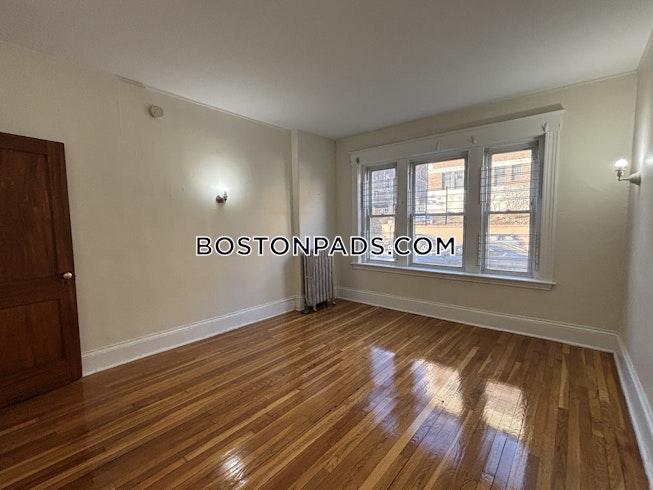 Boston - $3,195+ /mo