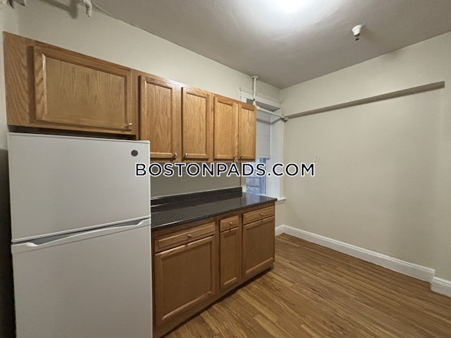 Boston - $2,745+ /mo