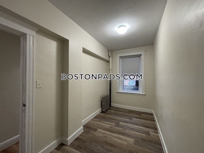 Boston - $2,745+ /mo