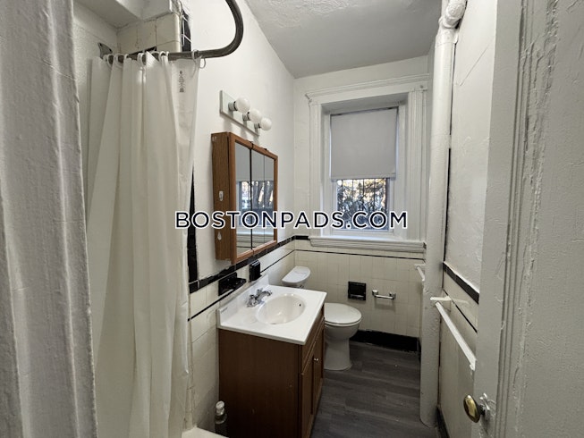 Boston - $2,745+ /mo