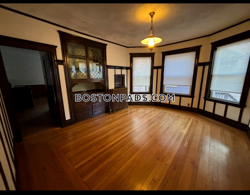 Boston - $2,500+ /month