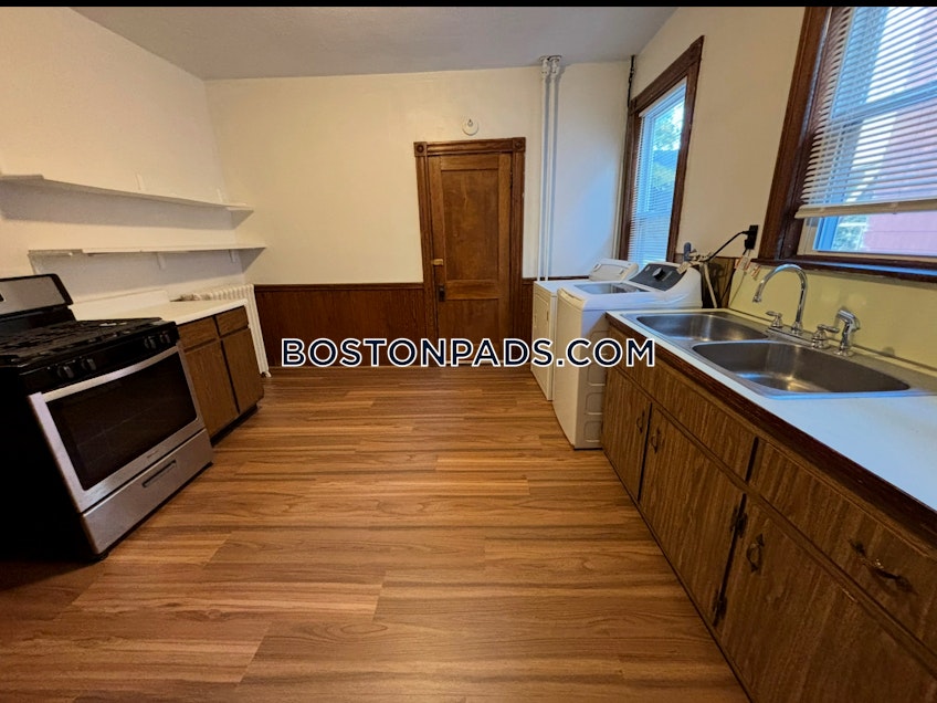Boston - $2,500+ /month