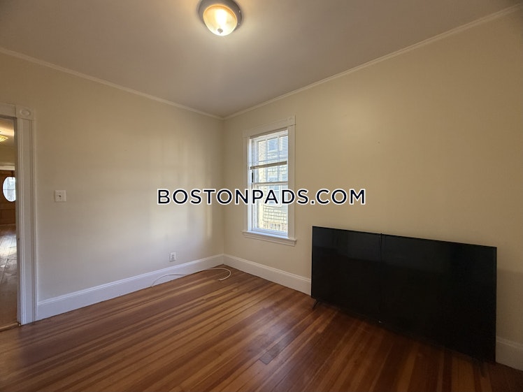 Hillside Rd., Watertown