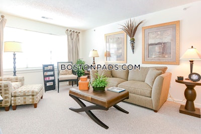 Raynham 1 bedroom 1 baths Luxury in Raynham - $2,255 No Fee