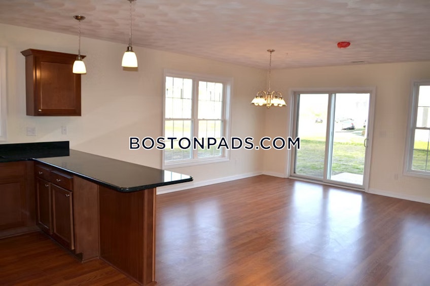 Seekonk - $2,450+ /month