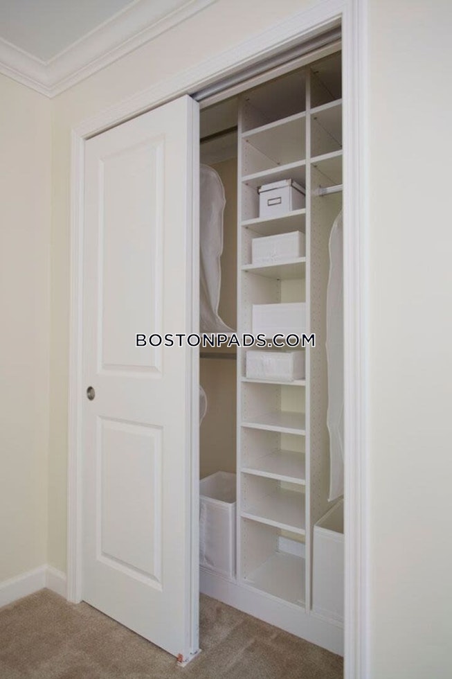 Lakeville - $2,395+ /mo