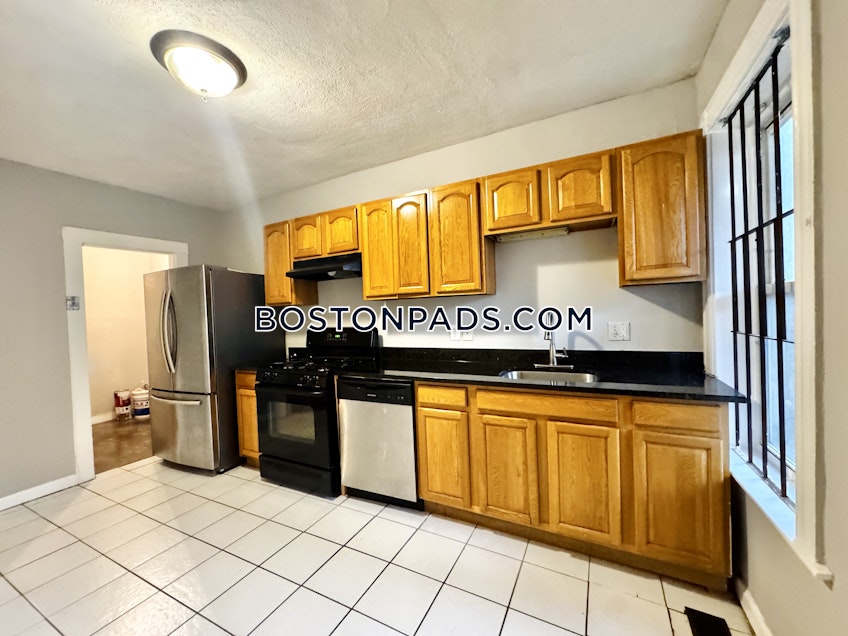 Boston - $2,600+ /month