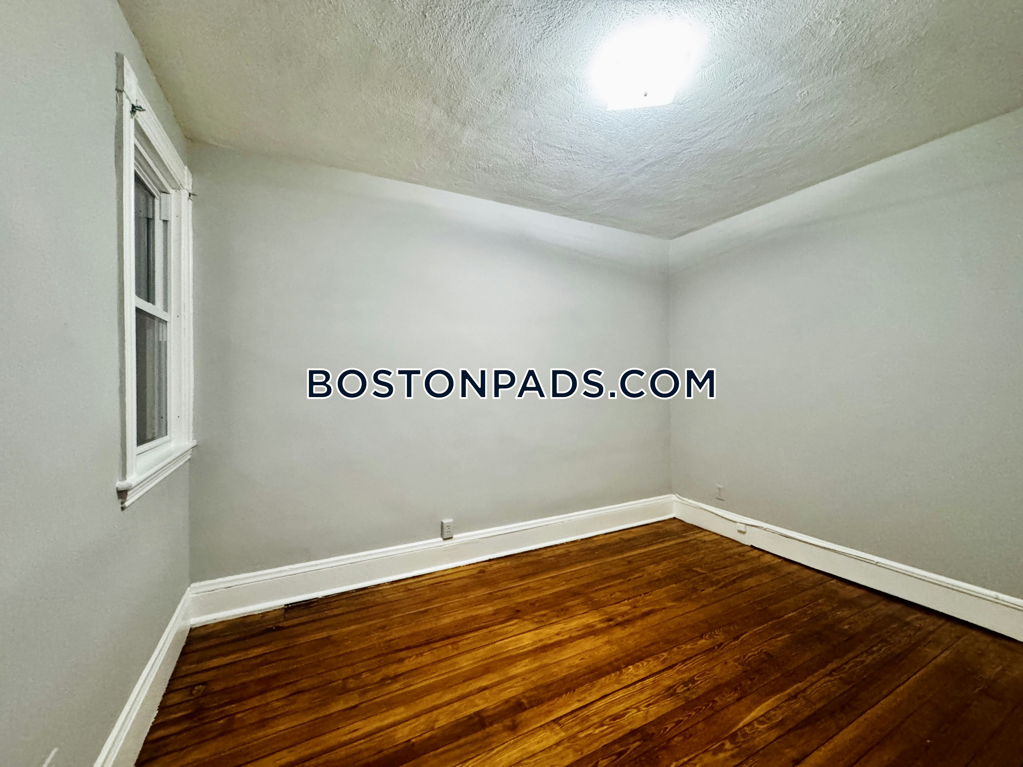 Boston - 2 Beds, 1 Baths