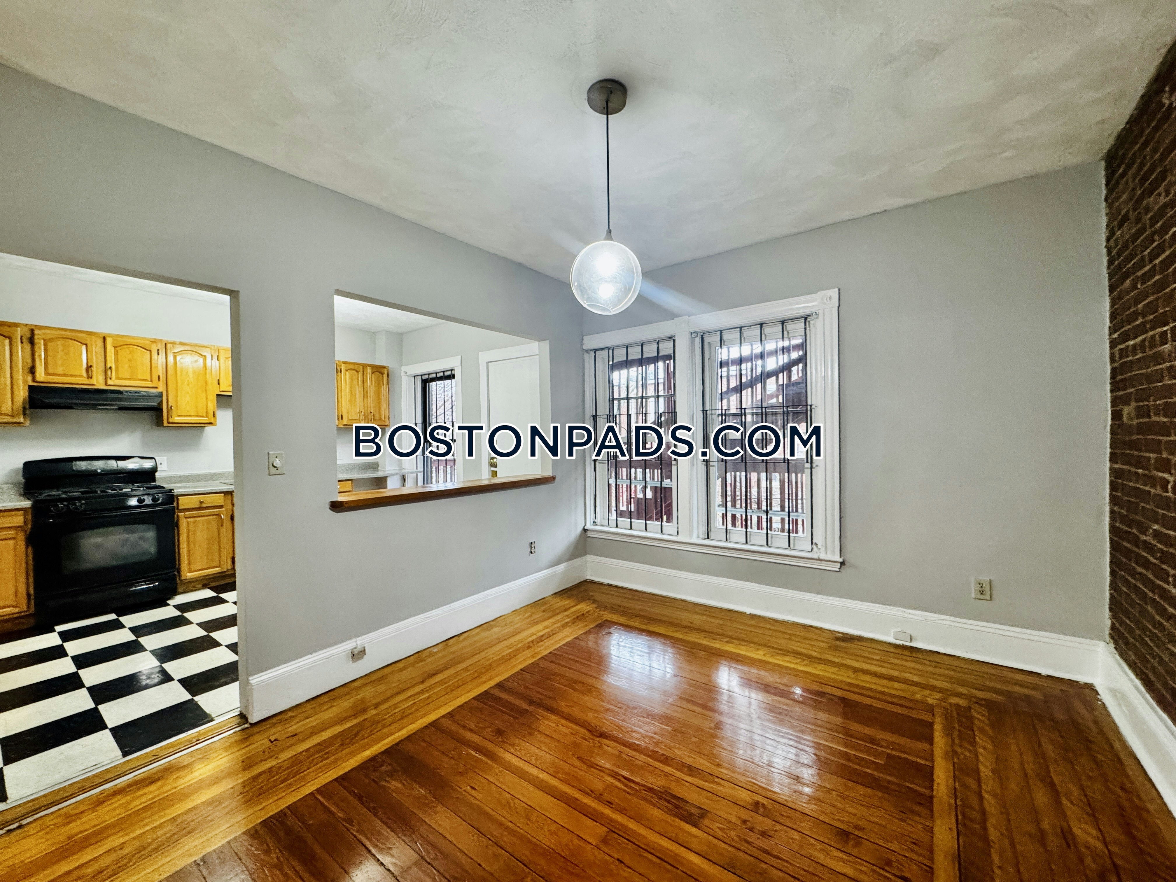Center - Dorchester, Boston, MA - 3 Beds, 1 Bath - $2,800 - ID#8020929