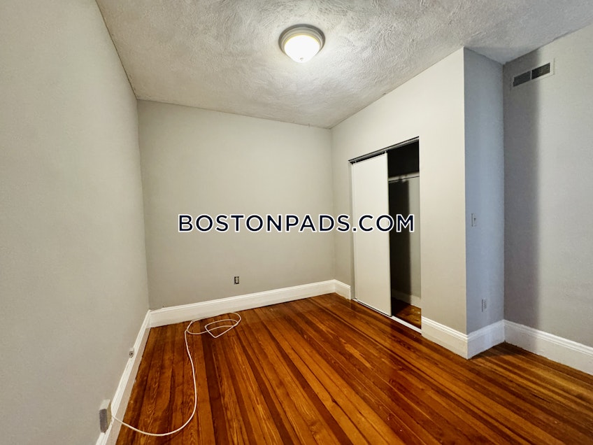 Boston - $2,800+ /month