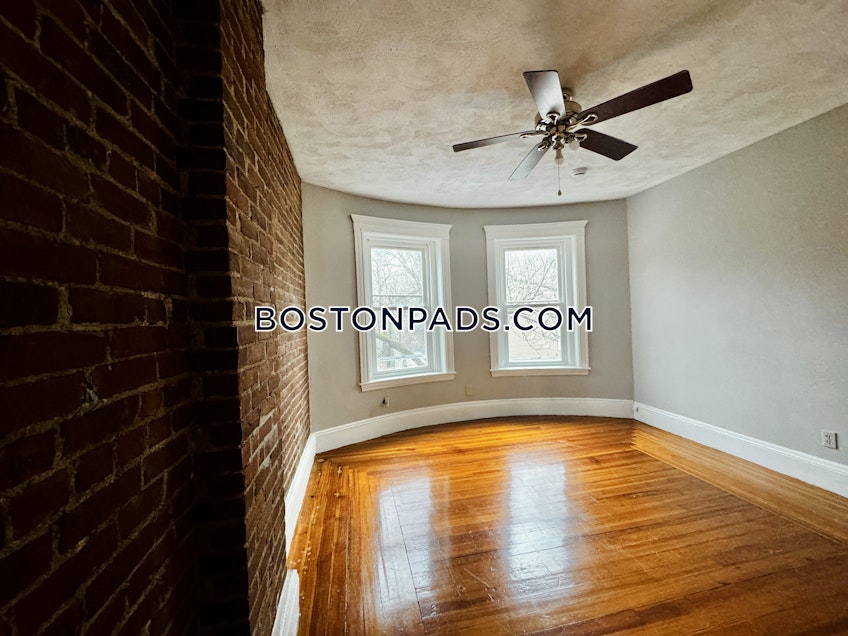 Boston - $2,800+ /month