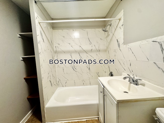 Boston - $2,800+ /mo