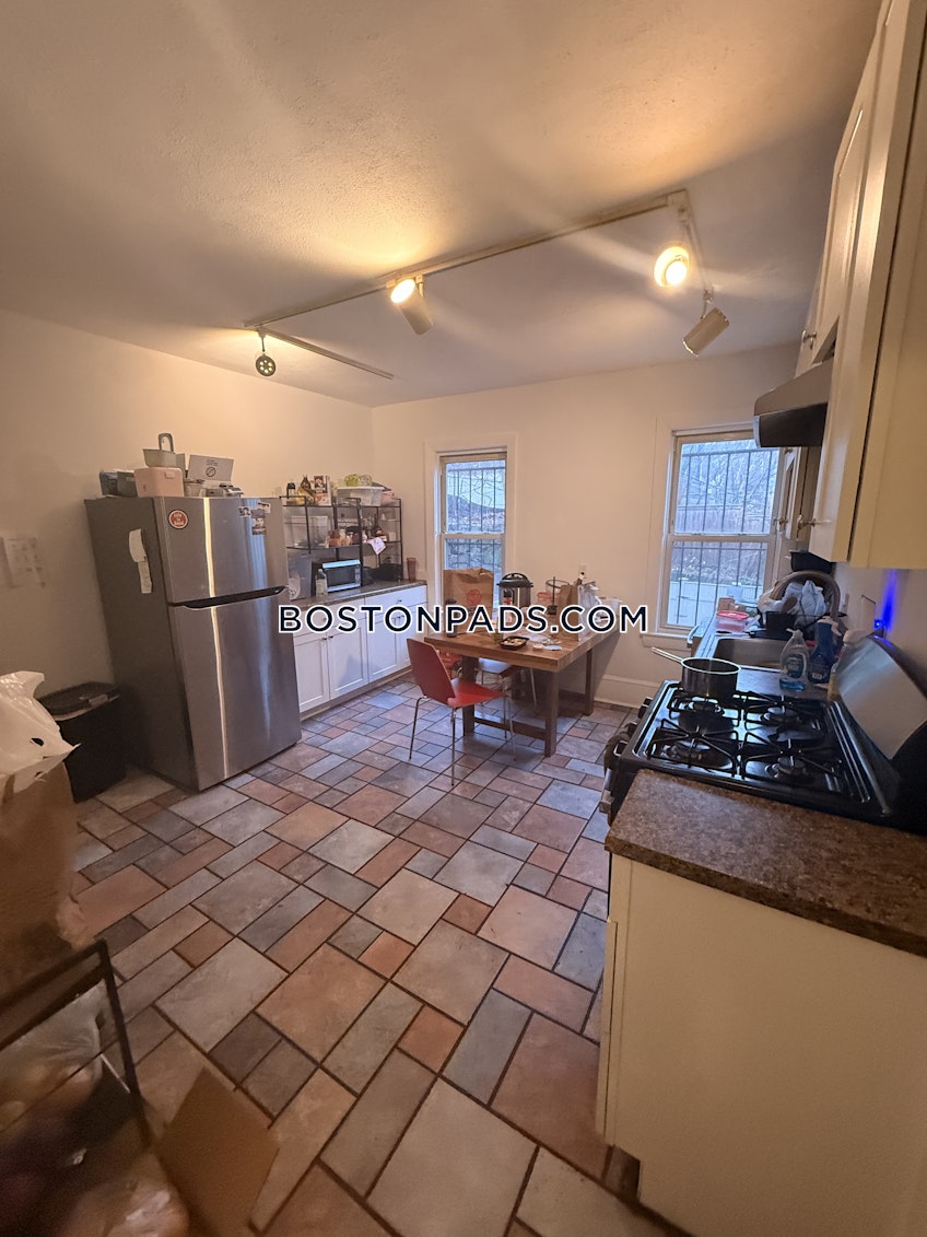 Boston - $8,400+ /month