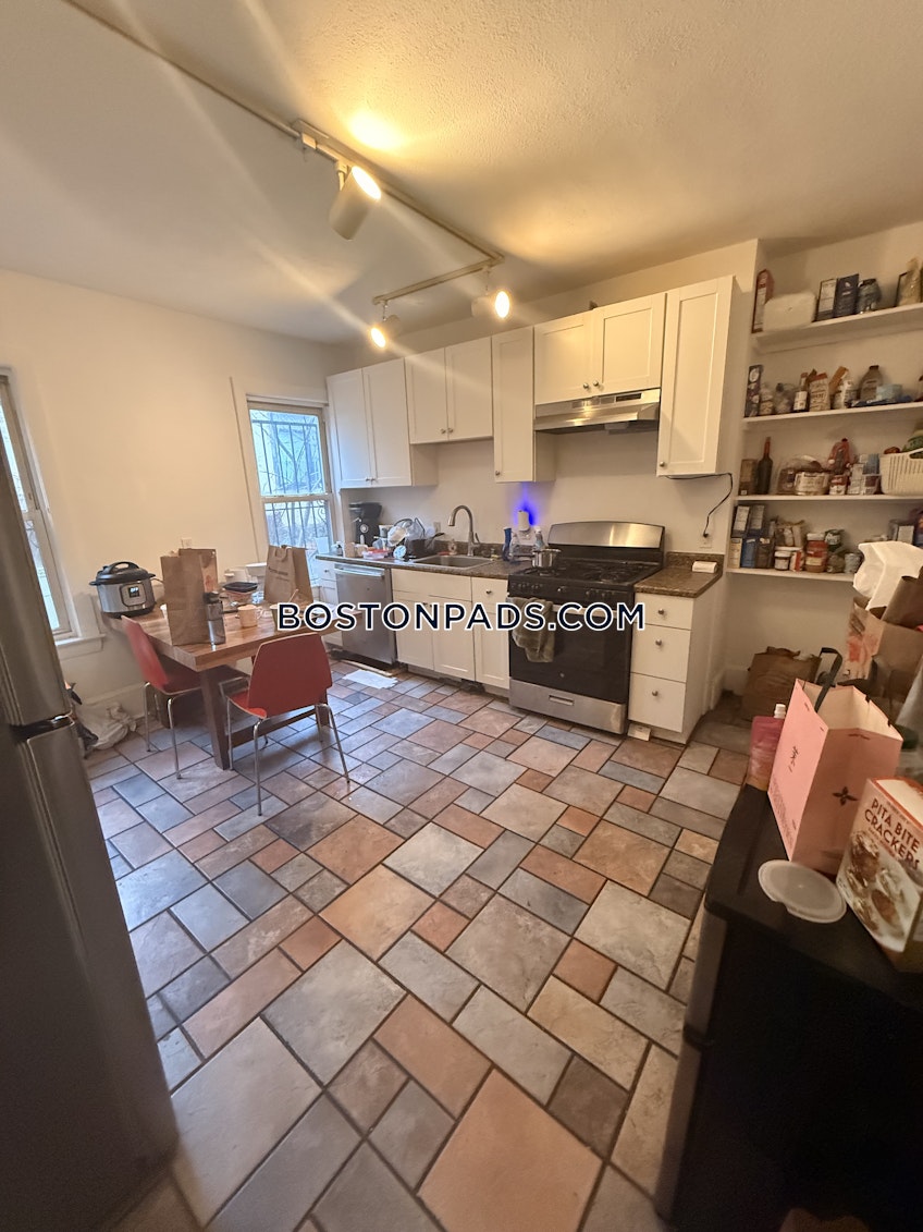 Boston - $8,400+ /month