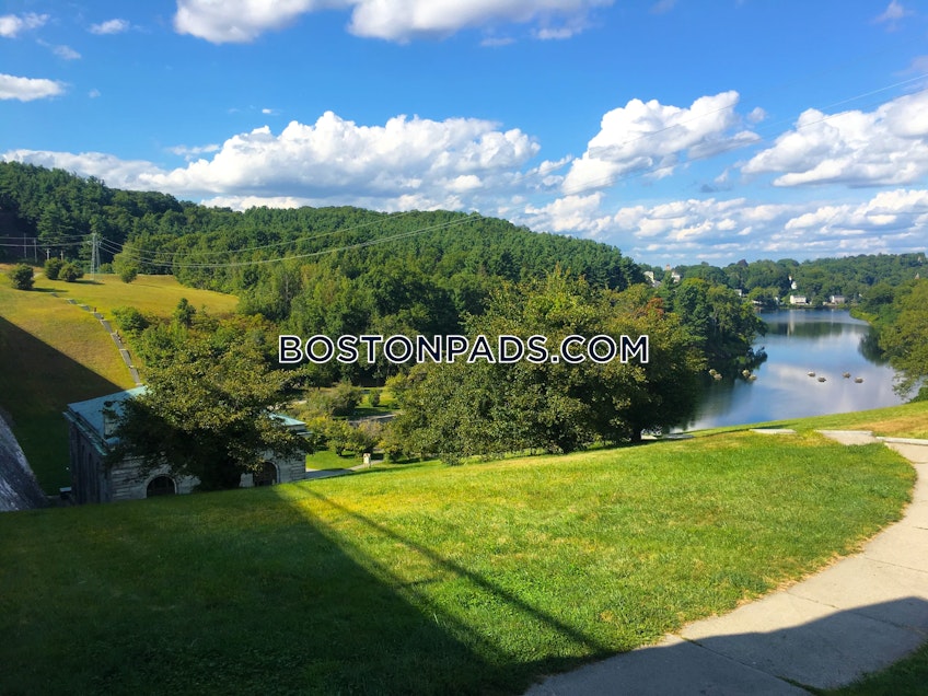 Clinton - $3,520+ /month