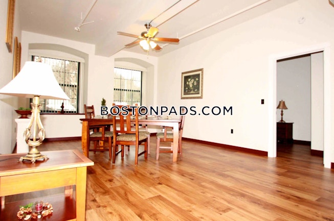 Fitchburg - $2,760+ /mo