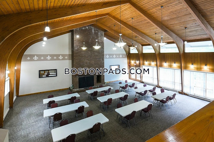 Heritage Ln., Leominster