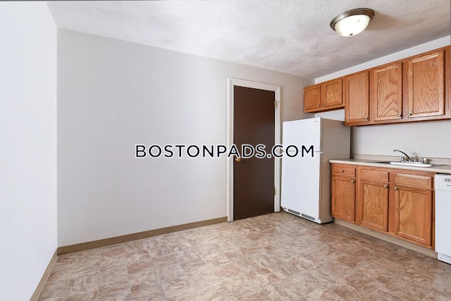 Leominster - $1,660+ /mo