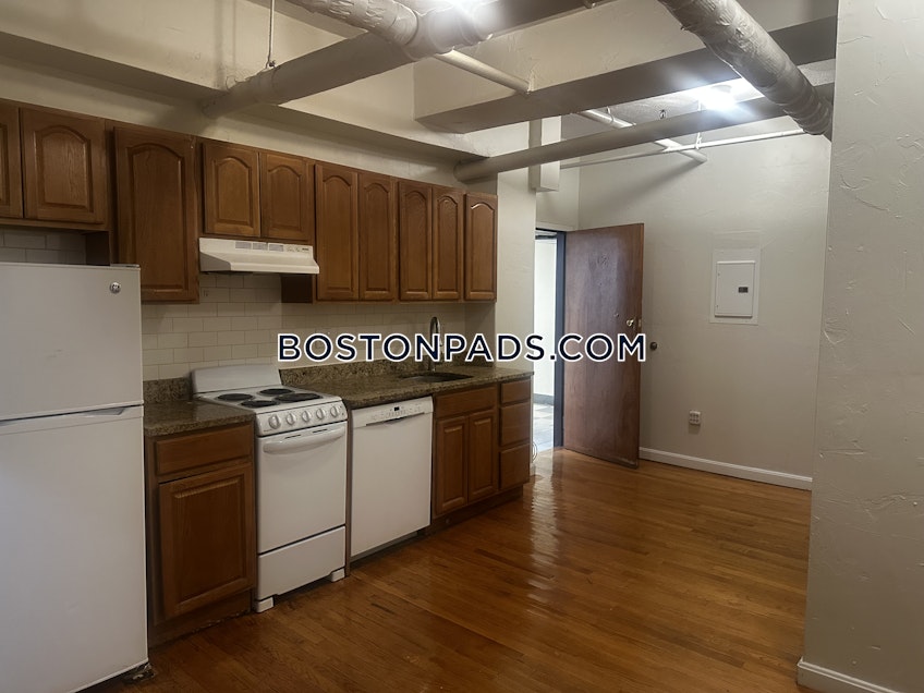 Boston - $2,995+ /month