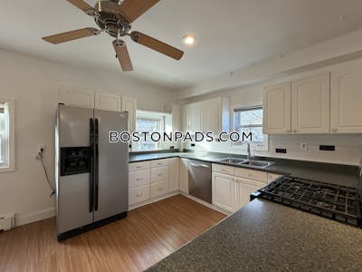 Cambridge 2 bedroom 1 baths in Cambridge  Alewife - $3,000 No Fee