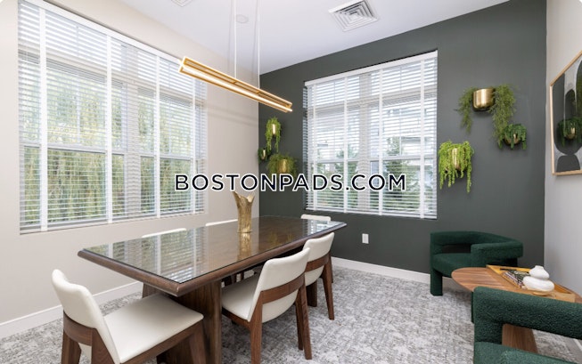 Lynnfield - $3,132+ /mo