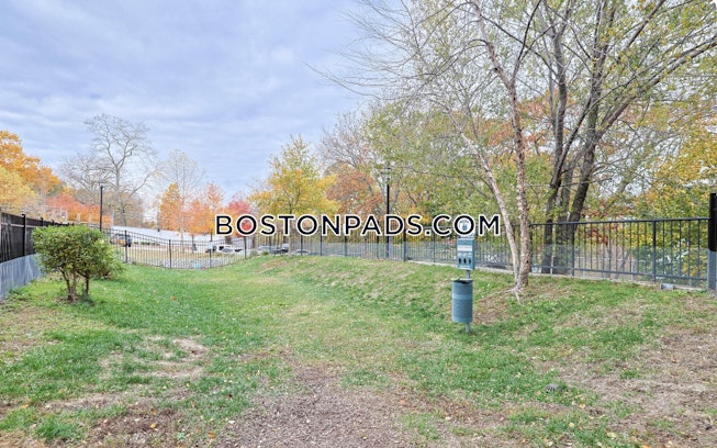 Boston - $3,700+ /mo