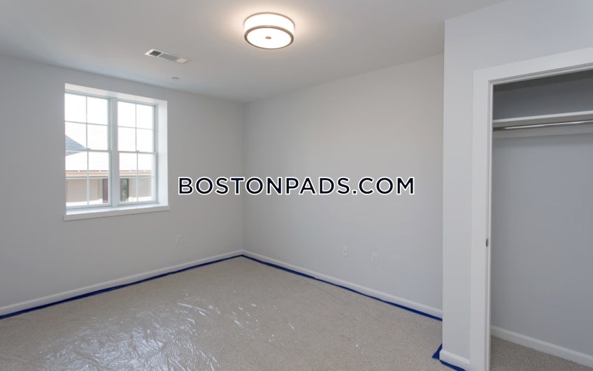 Boston - $2,400+ /month