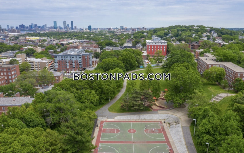 Boston - $2,400+ /month