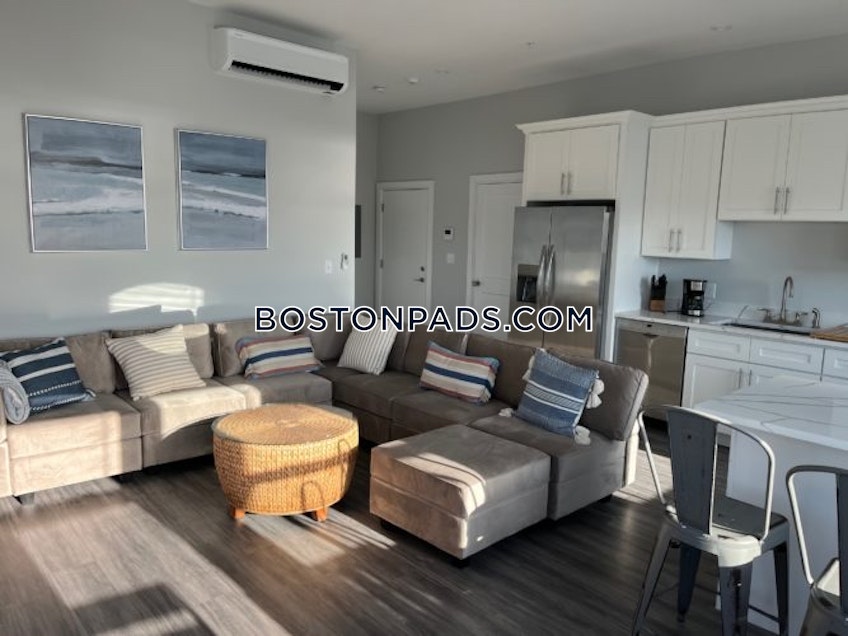 Hull - $2,700+ /month