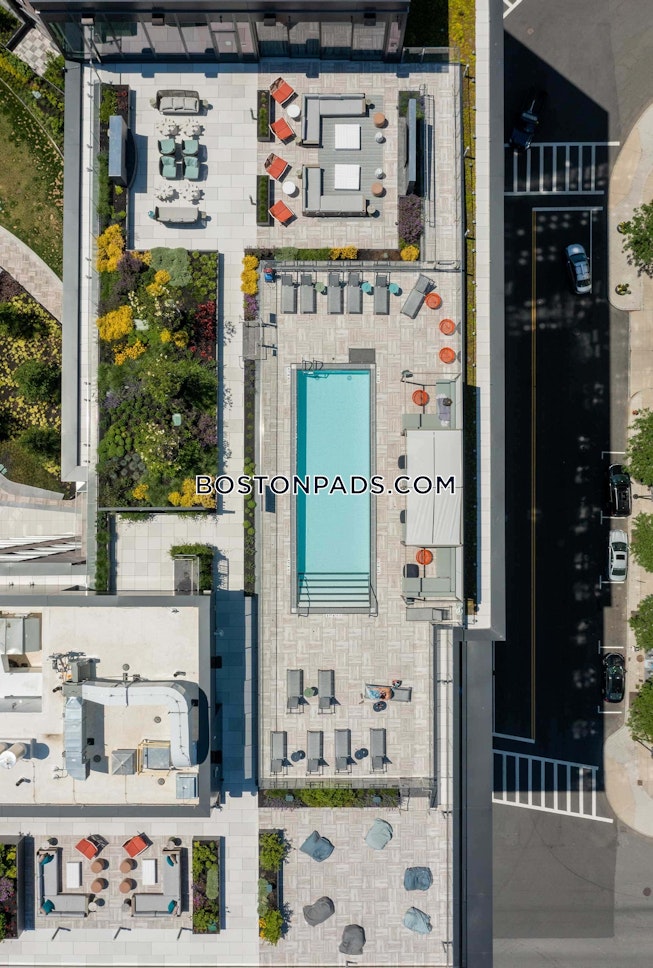 Boston - $4,527+ /mo