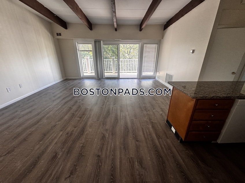 Woburn - $2,050+ /month