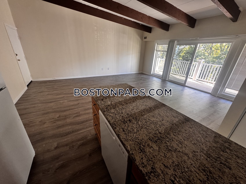 Woburn - $2,050+ /month