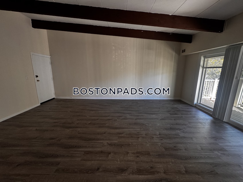 Woburn - $2,050+ /month