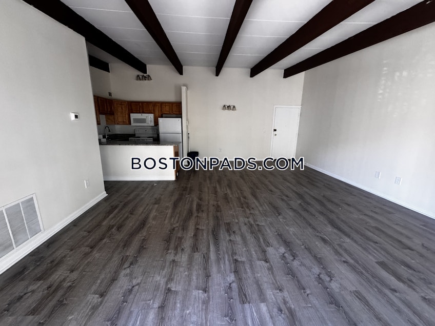 Woburn - $2,050+ /month