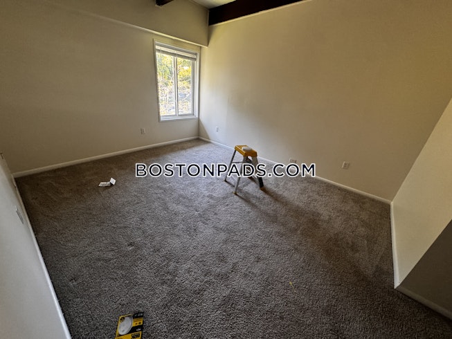 Woburn - $2,050+ /mo