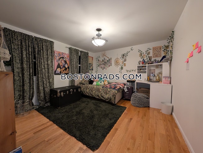 Boston - $4,900+ /mo