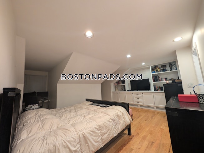 Boston - $4,900+ /mo