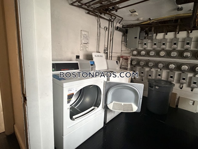 Melrose - $1,850+ /mo