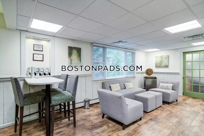 Worcester - $2,325+ /mo